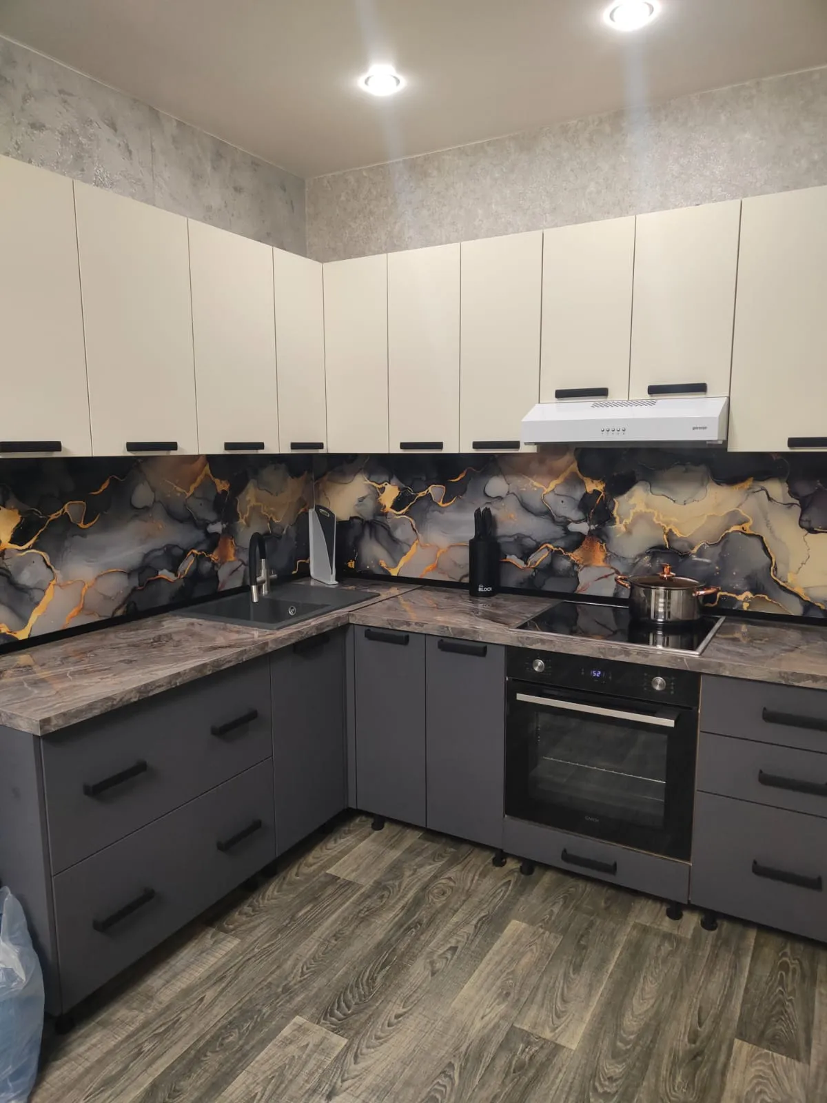 Кухня Контемп 2,3*1,8м