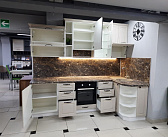 Кухня Равенна Роял фасад МДФ  (Кофе) / корпус ЛДСП Белый размер 2600Х1300 правый скос